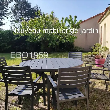 Maison Calme Dans Impasse A 400 M De La Hétvégi ház Pornic
