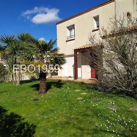 Maison Calme Dans Impasse A 400 M De La Country house